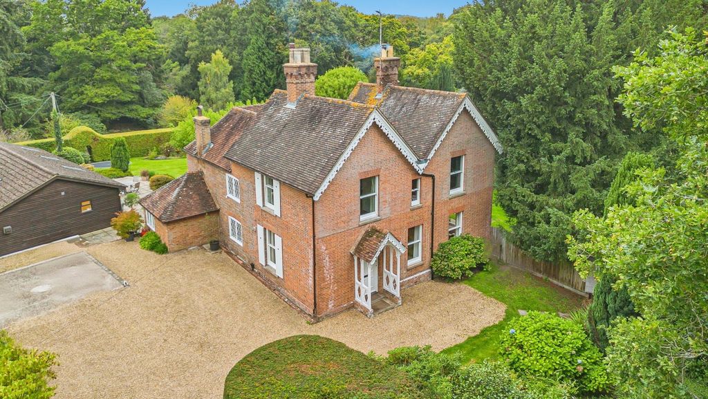 Property photo 2 of 30