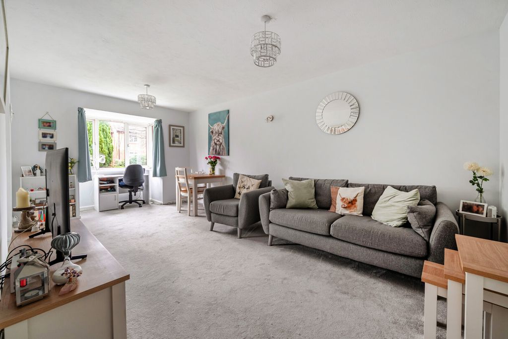 Property photo 2 of 10 1395413-8-6960ce4...