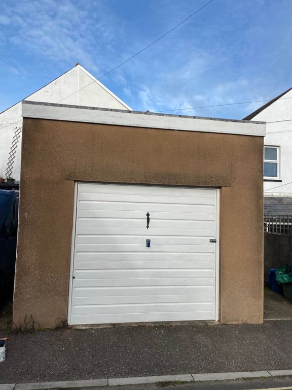 Property photo 1 of 4