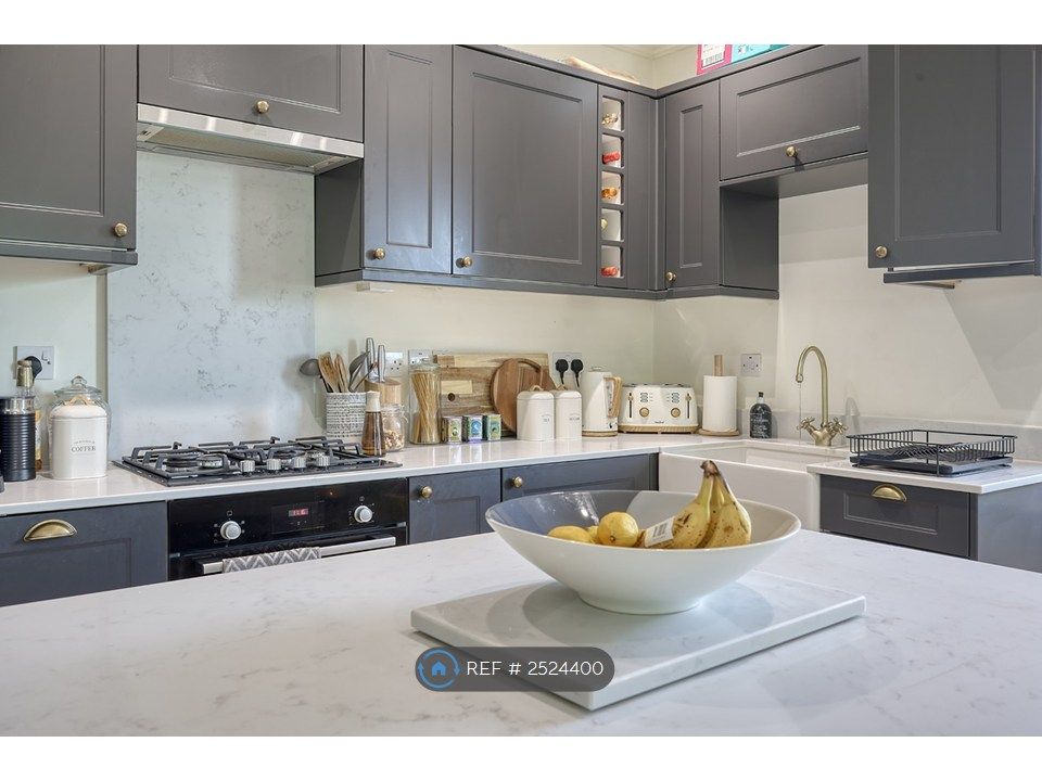 Property photo 2 of 15 Kitchen