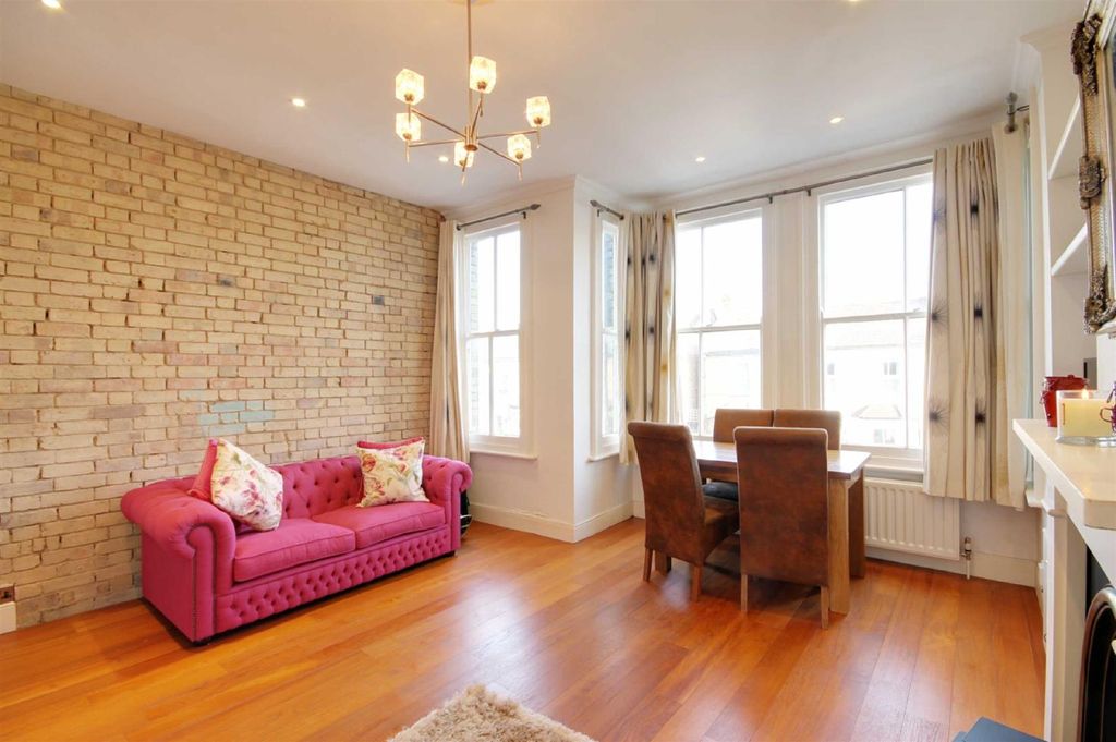 Property photo 3 of 10