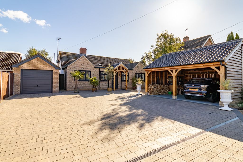 Property photo 1 of 52 4538782