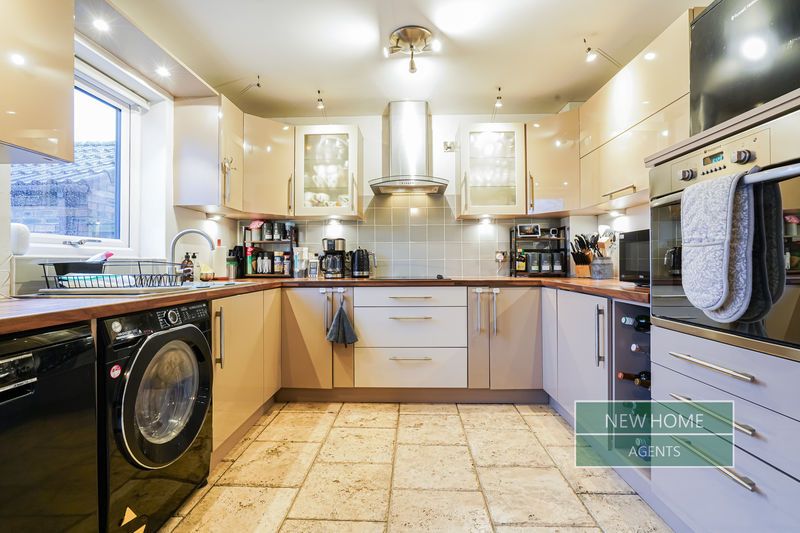 Property photo 3 of 15 Photo 11