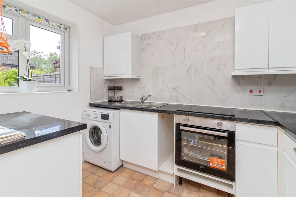 Property photo 2 of 16 Kitchen
