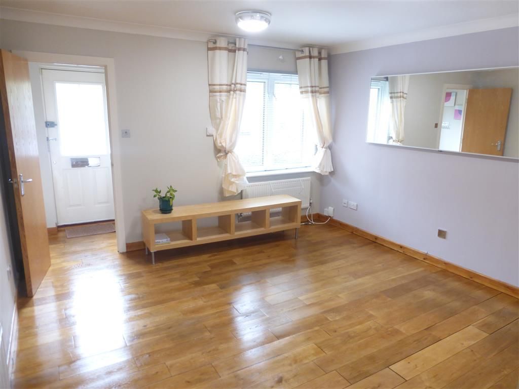 Property photo 3 of 10 Living Room