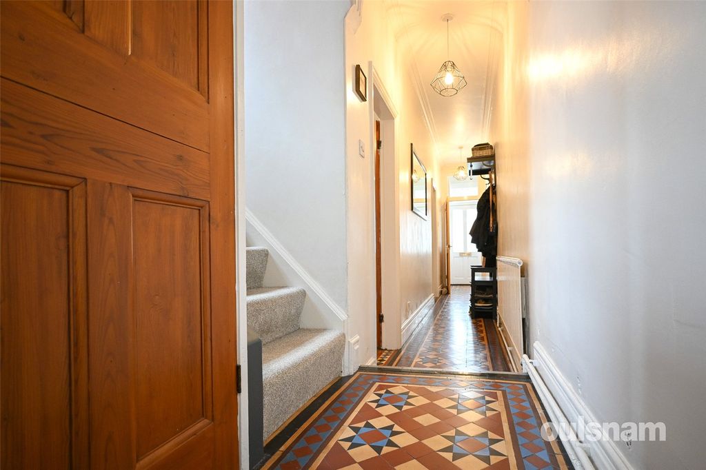 Property photo 2 of 37 Picture No. 26