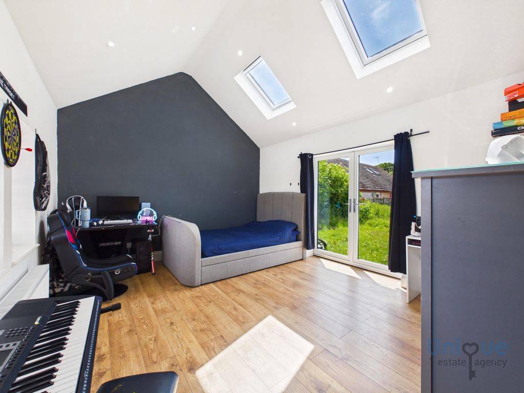 Additional image 10 of 4 bed flat for saleMoss House Lane, Westby PR4