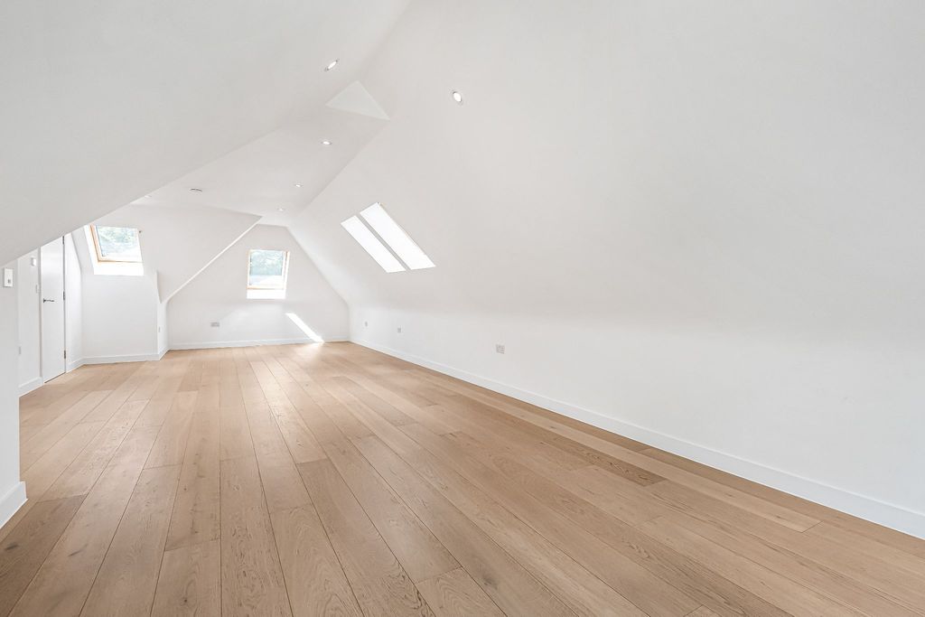 Additional image 7 of 1 bed property for saleGeorges Wood Road, Brookmans Park, Hatfield AL9