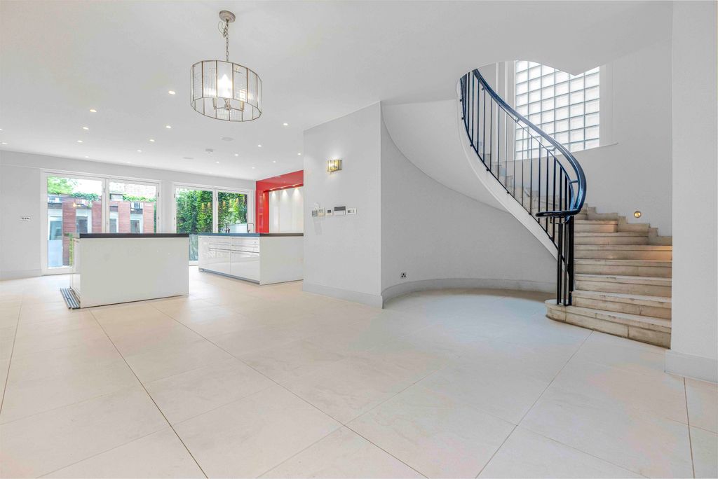 Property photo 2 of 13 _Y3A0368