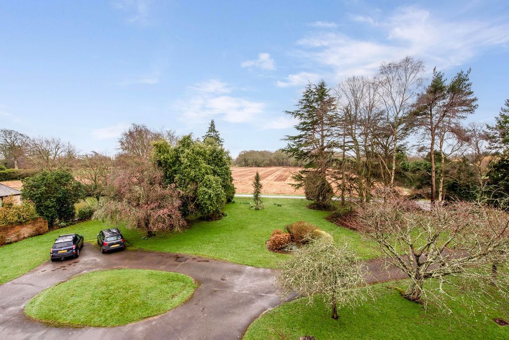 Property photo 3 of 20