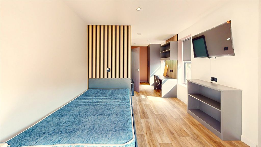 Property photo 2 of 4 Picture No. 19