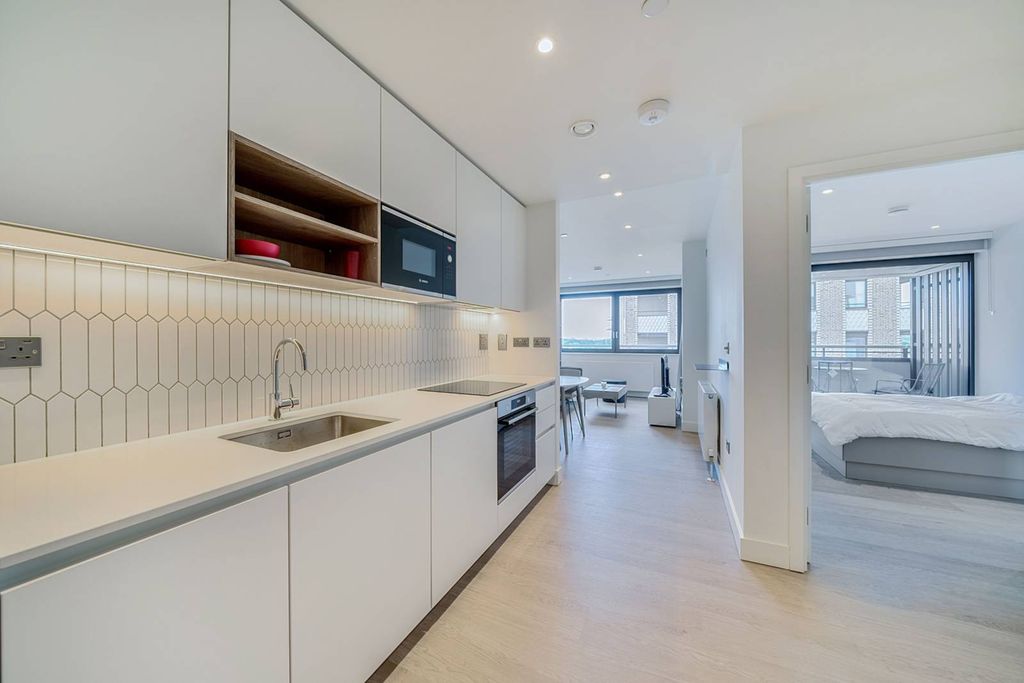 Property photo 1 of 26