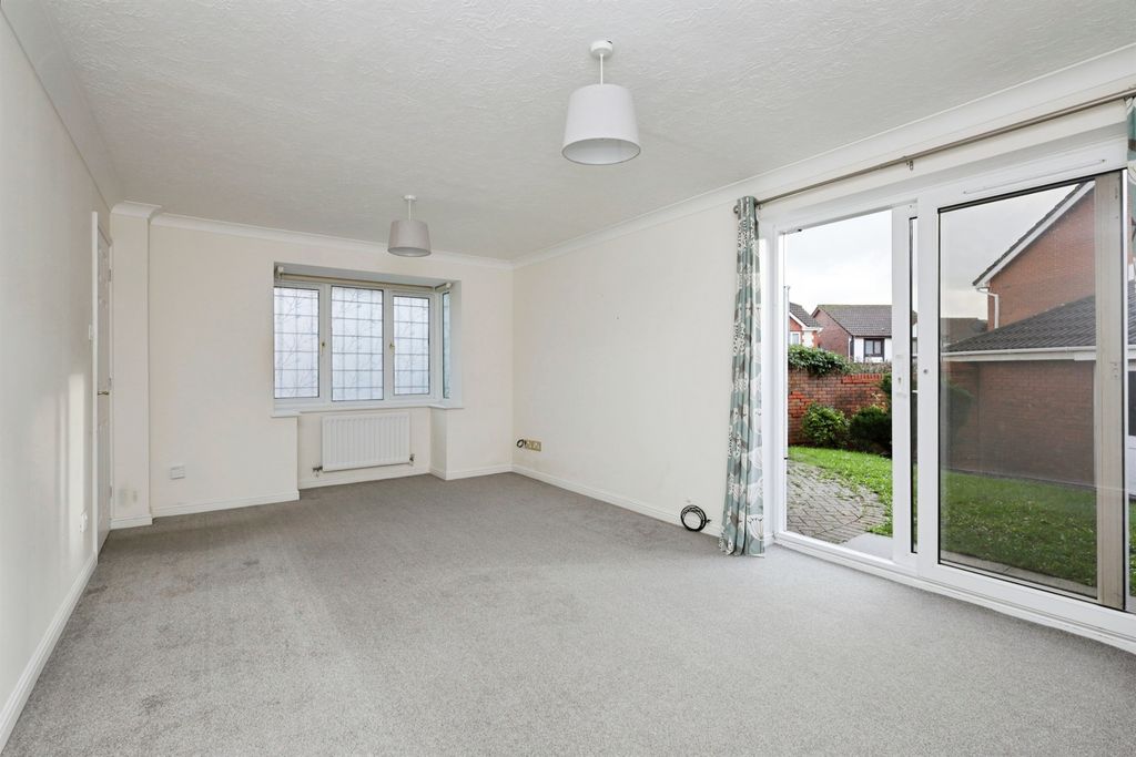 Property photo 2 of 19