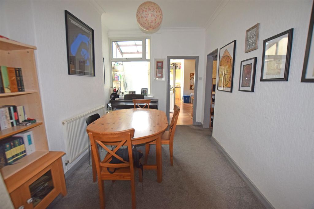 Property photo 3 of 17 Dining Room.Jpg
