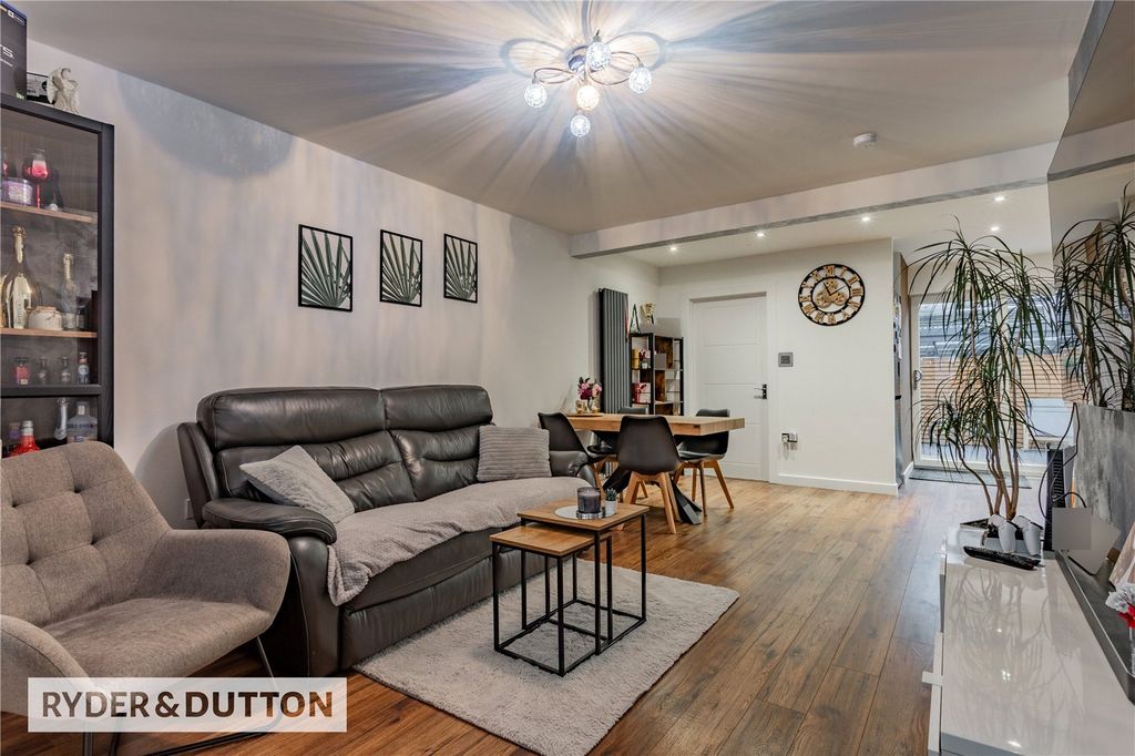 Property photo 2 of 24 Picture No. 61