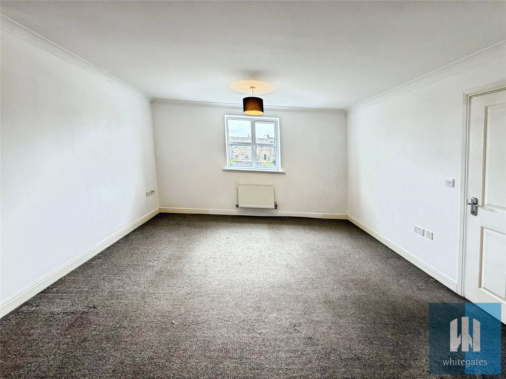 Property photo 3 of 14 Picture No. 13