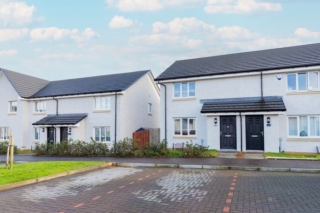 Property photo 1 of 21 8 Carsphairn Avenue Pa1 3Fe-39