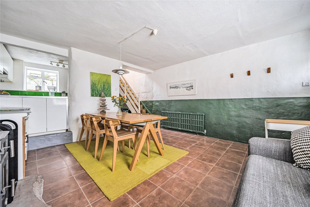 Property photo 3 of 12 Sitting Room