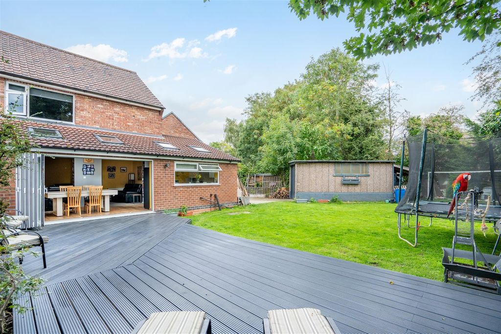 Property photo 1 of 16 Rear Garden