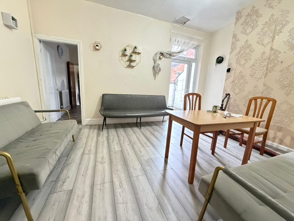 Property photo 2 of 15 Whatsapp Image 2025-10-20 At 12.28.13 (5)