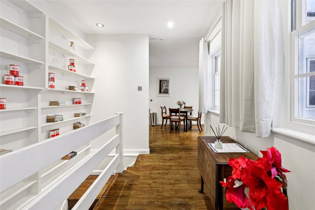 Property photo 3 of 15 Hallway