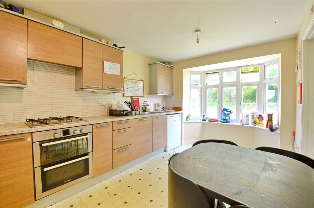 Property photo 2 of 15 Picture No. 10