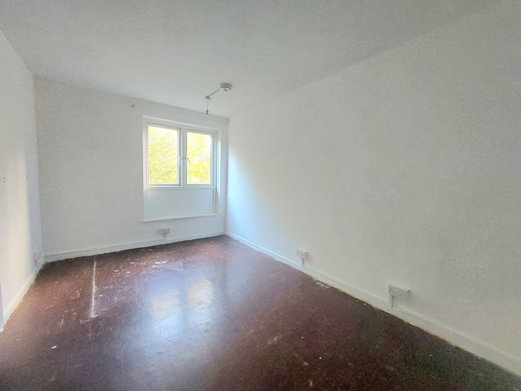 Property photo 3 of 3