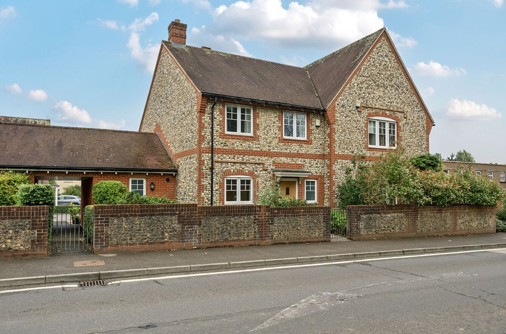 Property photo 1 of 21