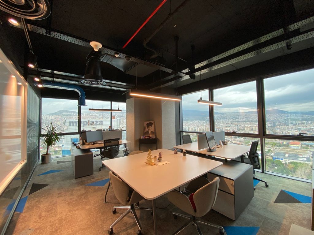 Property photo 1 of 41