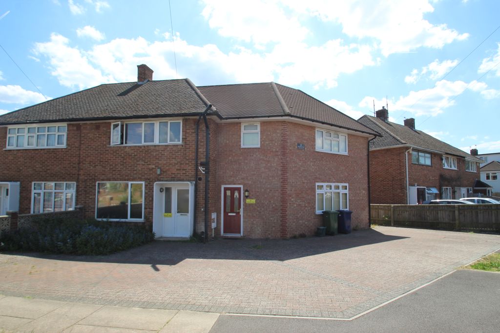 Property photo 1 of 8 Front