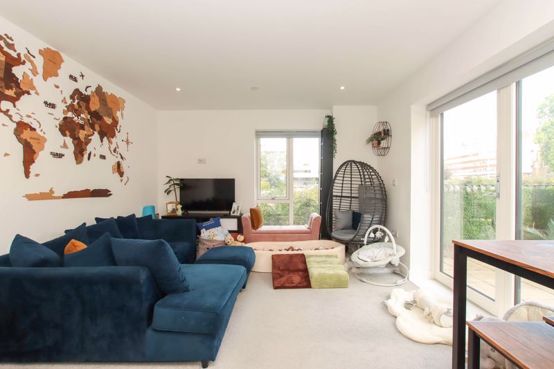 Property photo 3 of 10 Photo 4