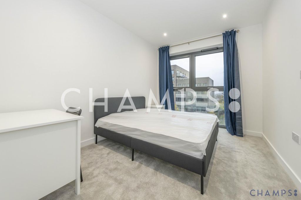 Property photo 1 of 9 2 Bed Flat To Rent In Woodberry Down N4