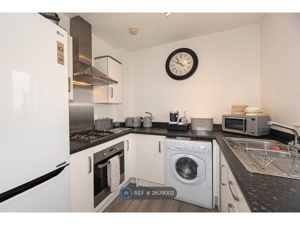 Property photo 2 of 15 Kitchen