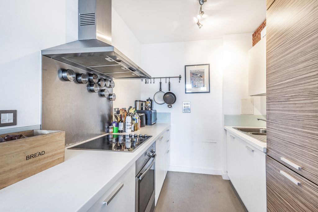 Property photo 2 of 11 452242 (5)