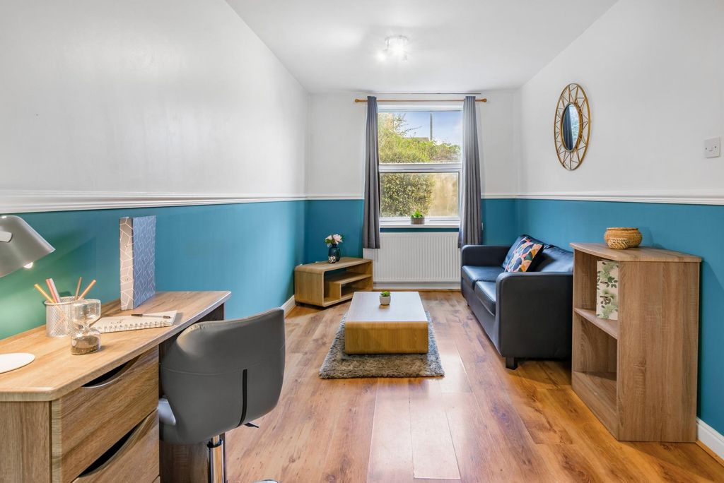 Property photo 2 of 9 Property Photo