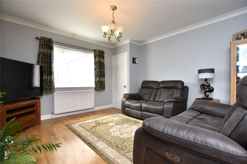 Property photo 2 of 16 Picture No. 08
