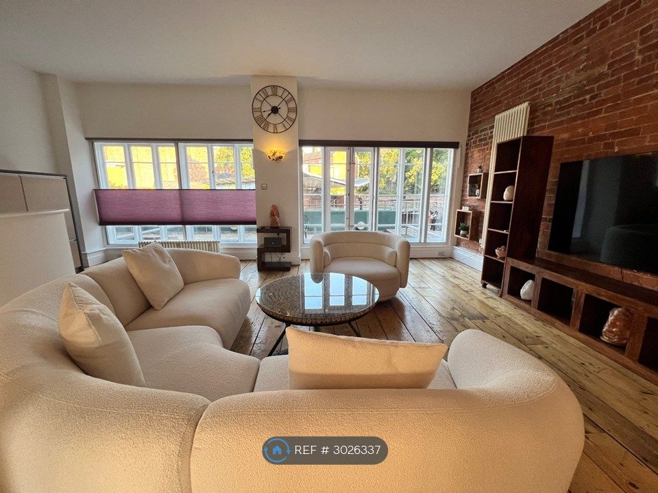 Property photo 1 of 33
