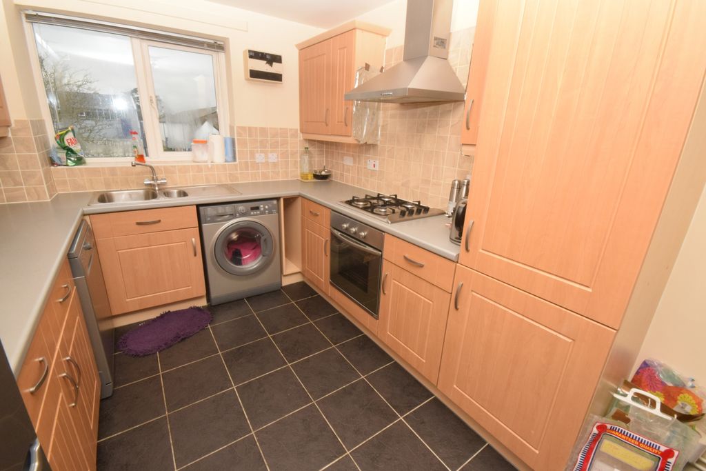 Property photo 2 of 6 Photo 6