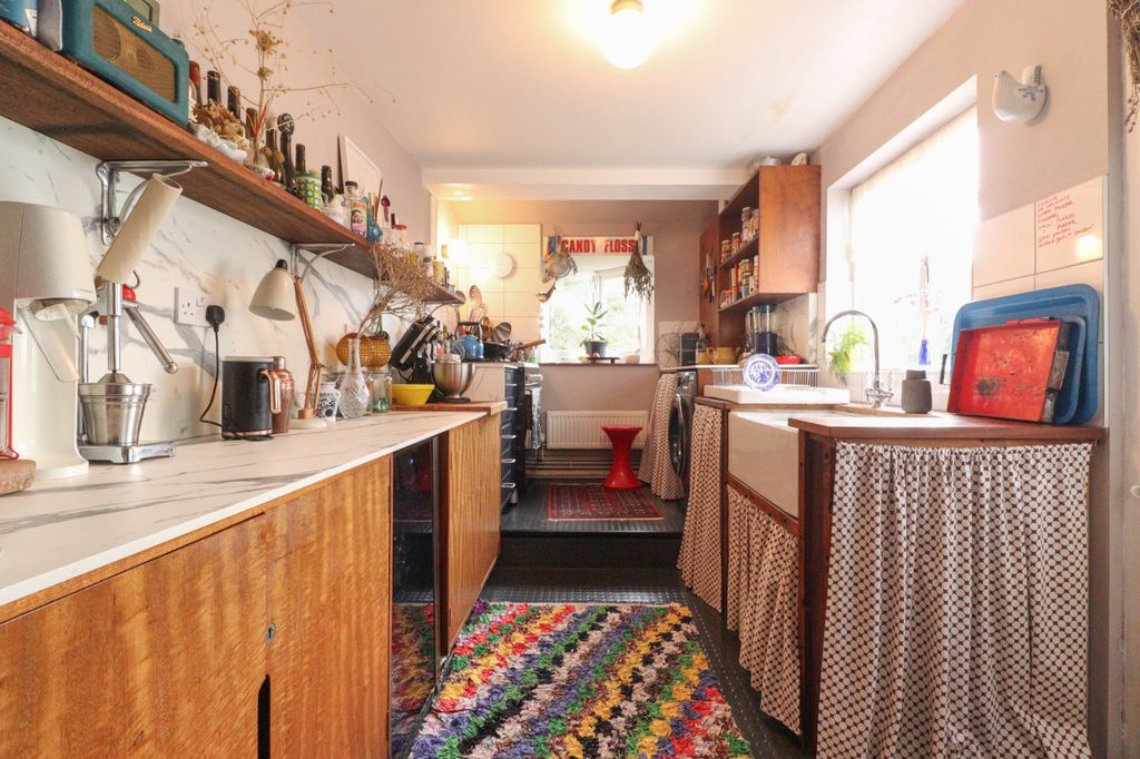 Property photo 3 of 13 Picture 3