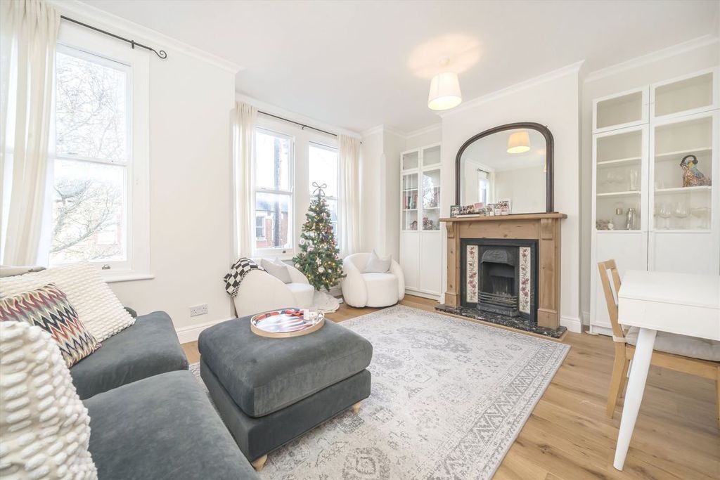 Property photo 2 of 6