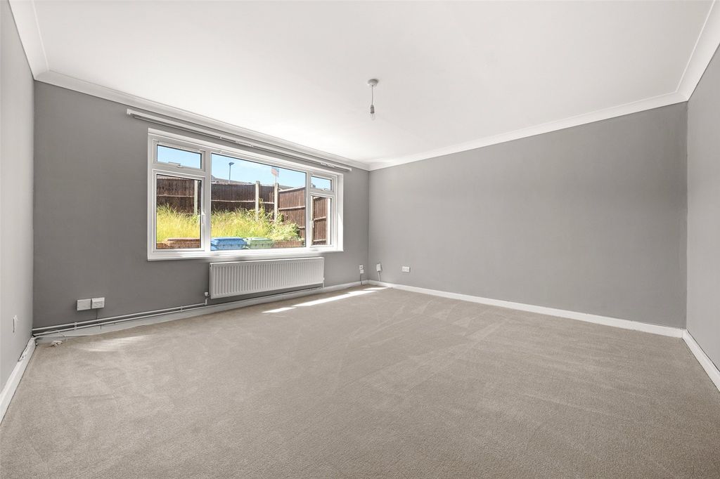 Property photo 2 of 15 Picture No. 31