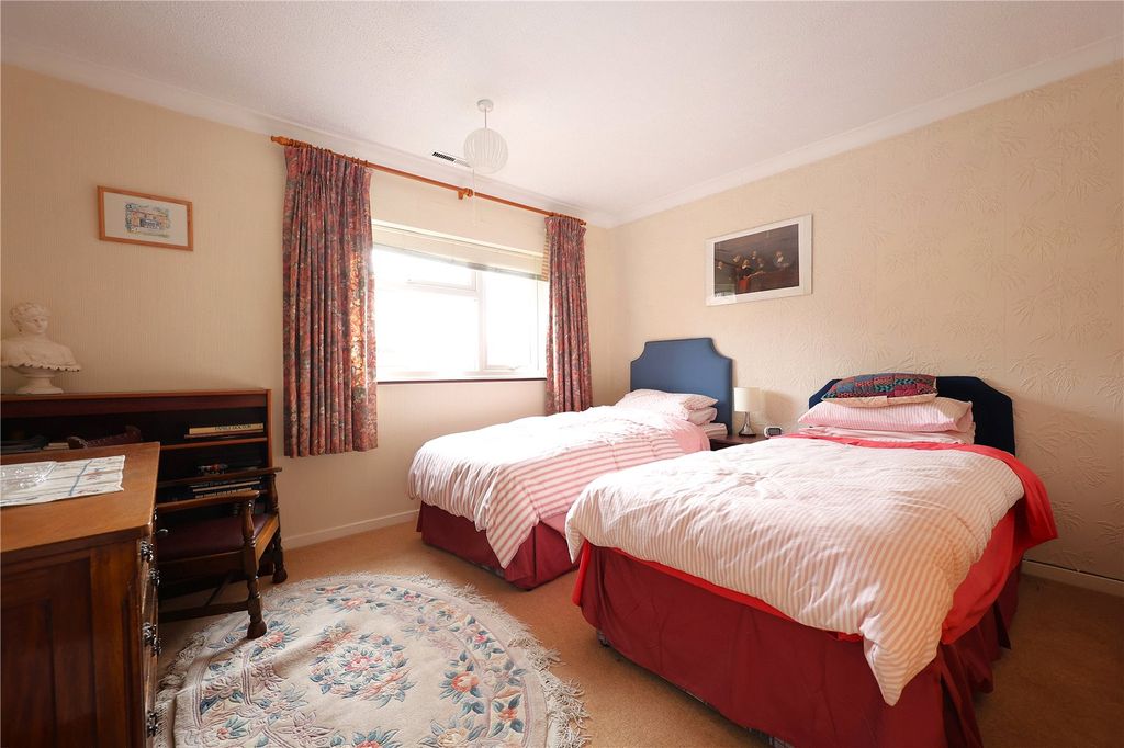 Property photo 2 of 25 Picture No. 06