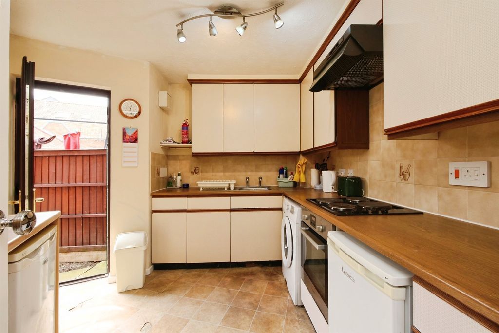 Property photo 3 of 9