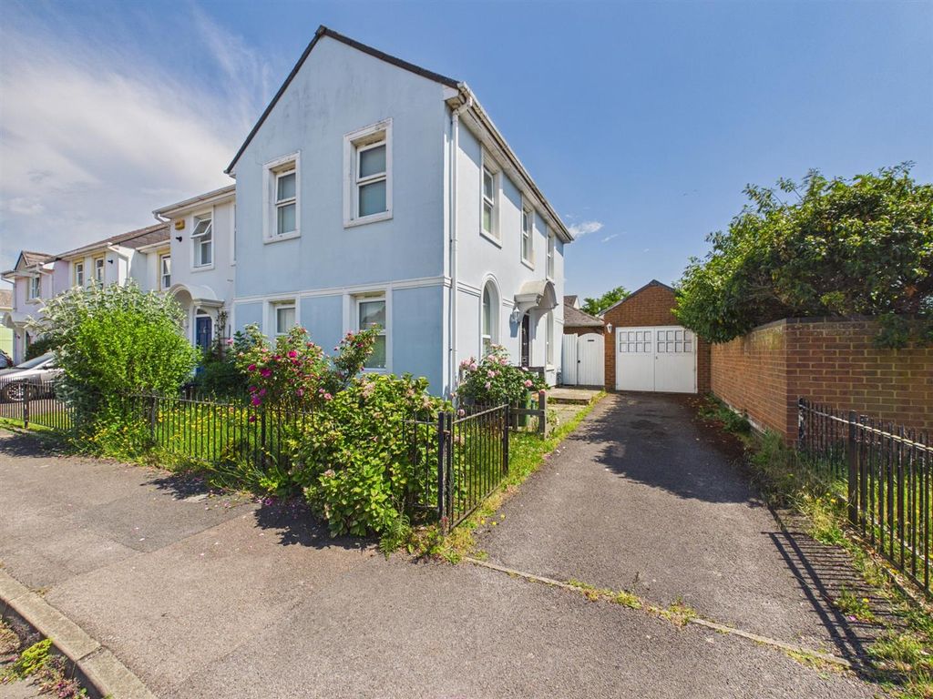 Property photo 1 of 12 Cam02435G0-Pr0276-Still021.Jpg