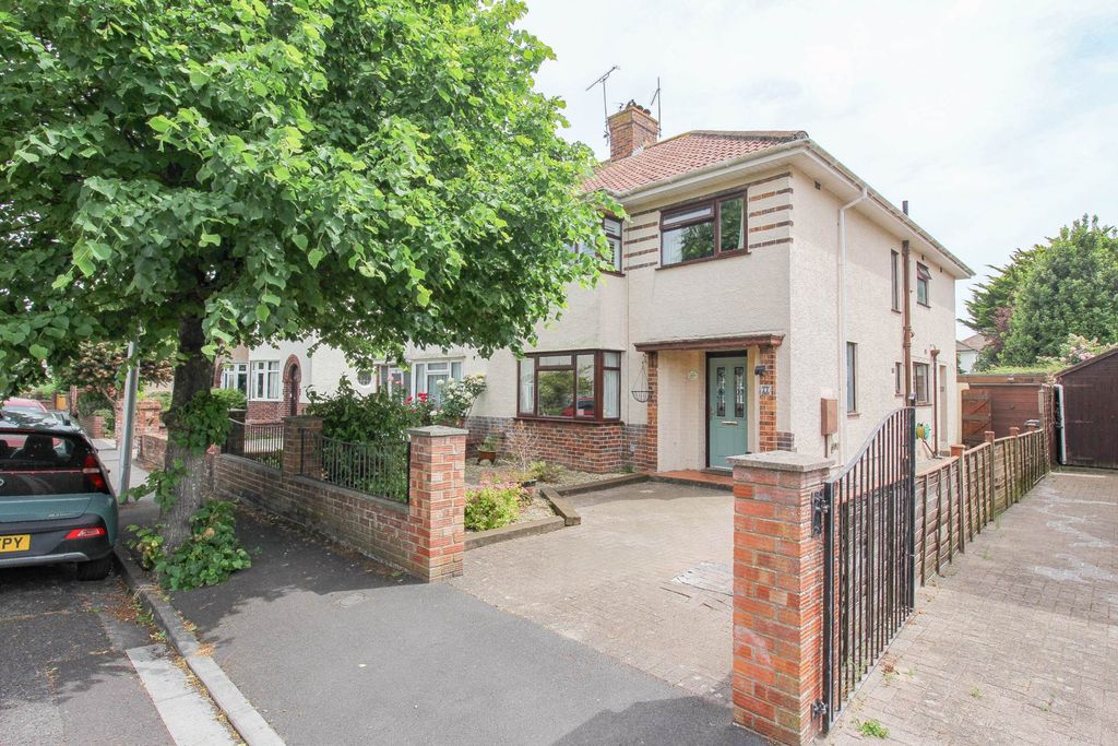 Property photo 1 of 21