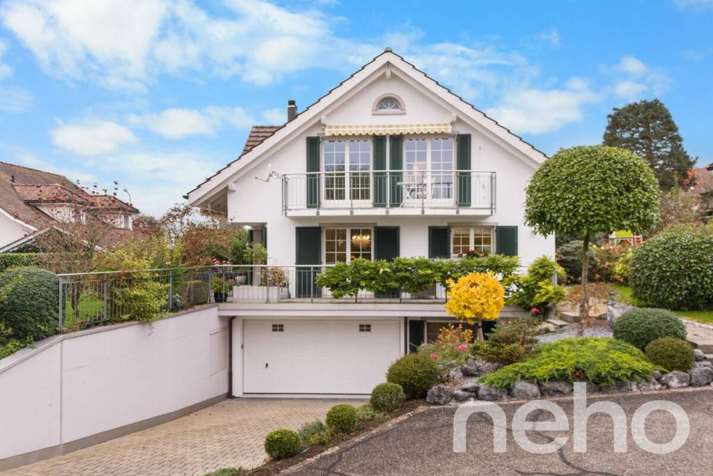 Property photo 3 of 13