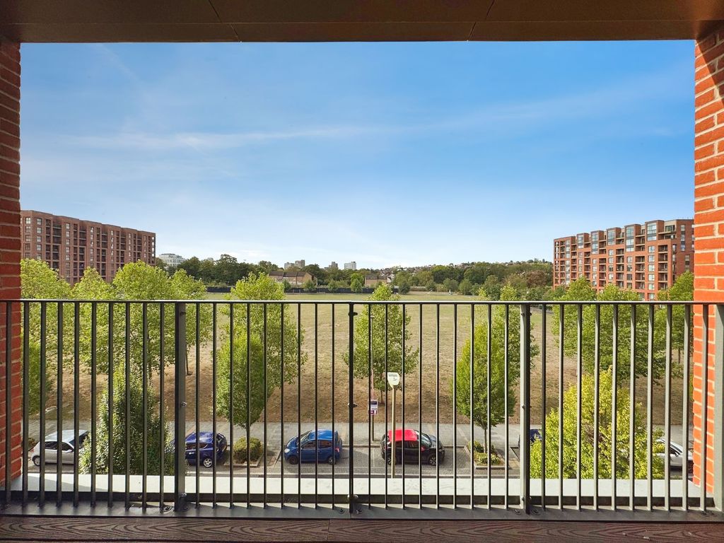 Property photo 1 of 18 Balcony
