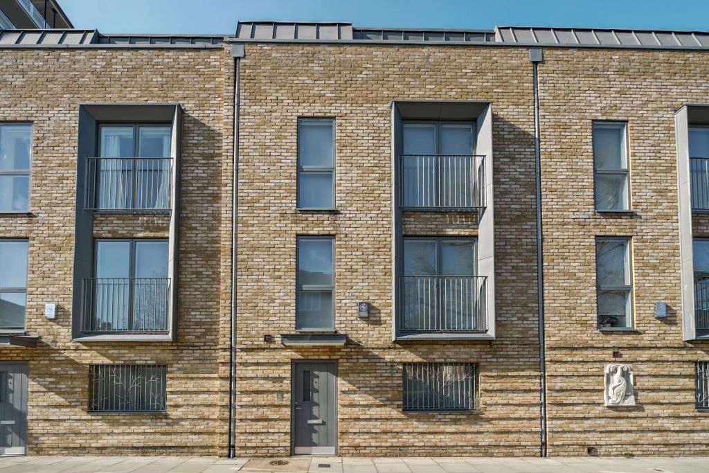 Property photo 1 of 28 External View