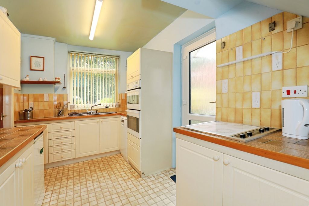 Property photo 3 of 16 Photo