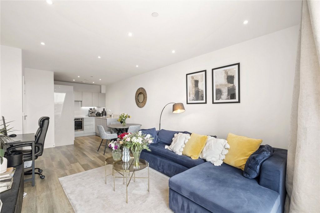 Property photo 2 of 12 Reception